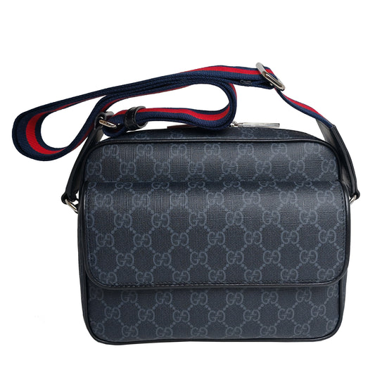 GUCCI GG SUPREME Small Crossbody Bag